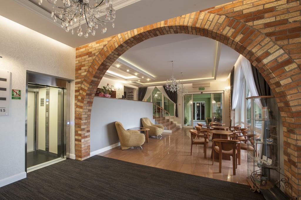 Hotel Baranowski Słubice Exteriör bild